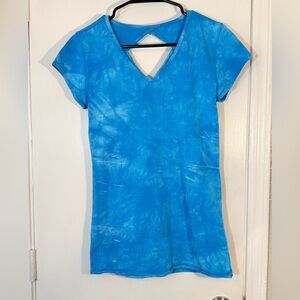 Earth Yoga Blue Tie-Dye V-Neck Short Sleeve Top Size M